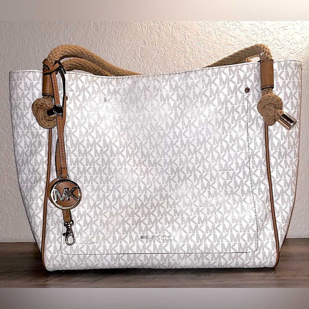 MK Purse / shoulder bag / white and cream brown